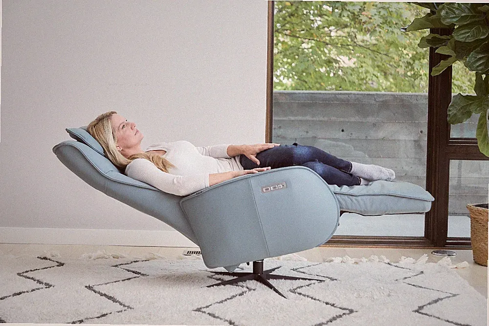 New Fjords Axel Swivel Relaxer Power Recliner Chair Large Ice SL Leather